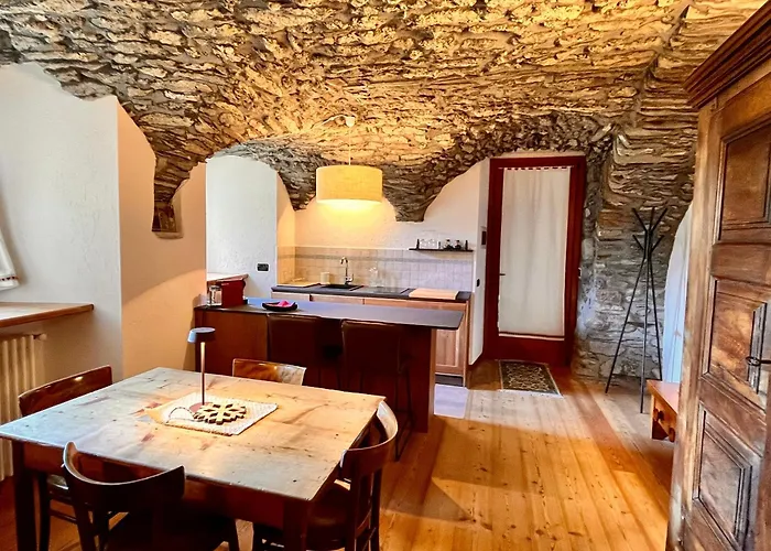 Maison Arcade * La Salle